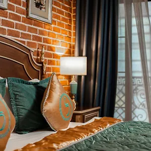 Sapphire Bayil Hotell